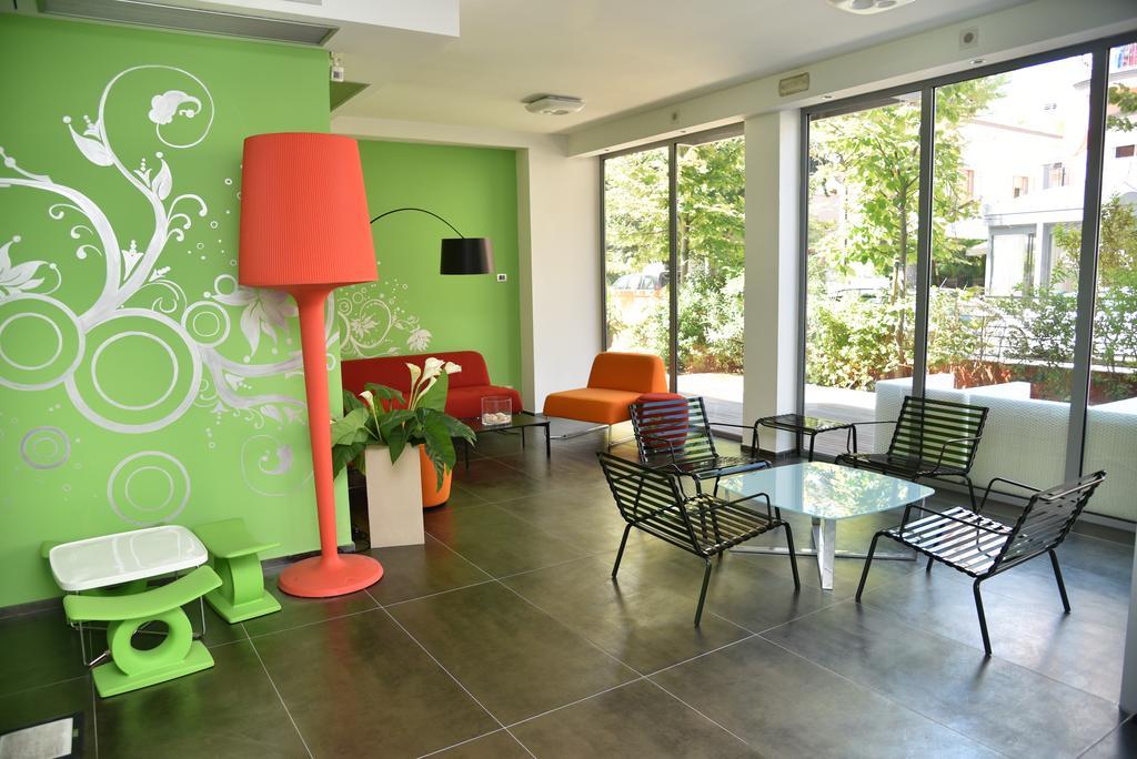 Sound Suite Hotel Riccione Buitenkant foto